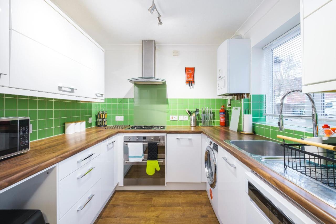 Beautiful 3 Bed House With Amazing Views In Dartford, Kent Apartman Kültér fotó