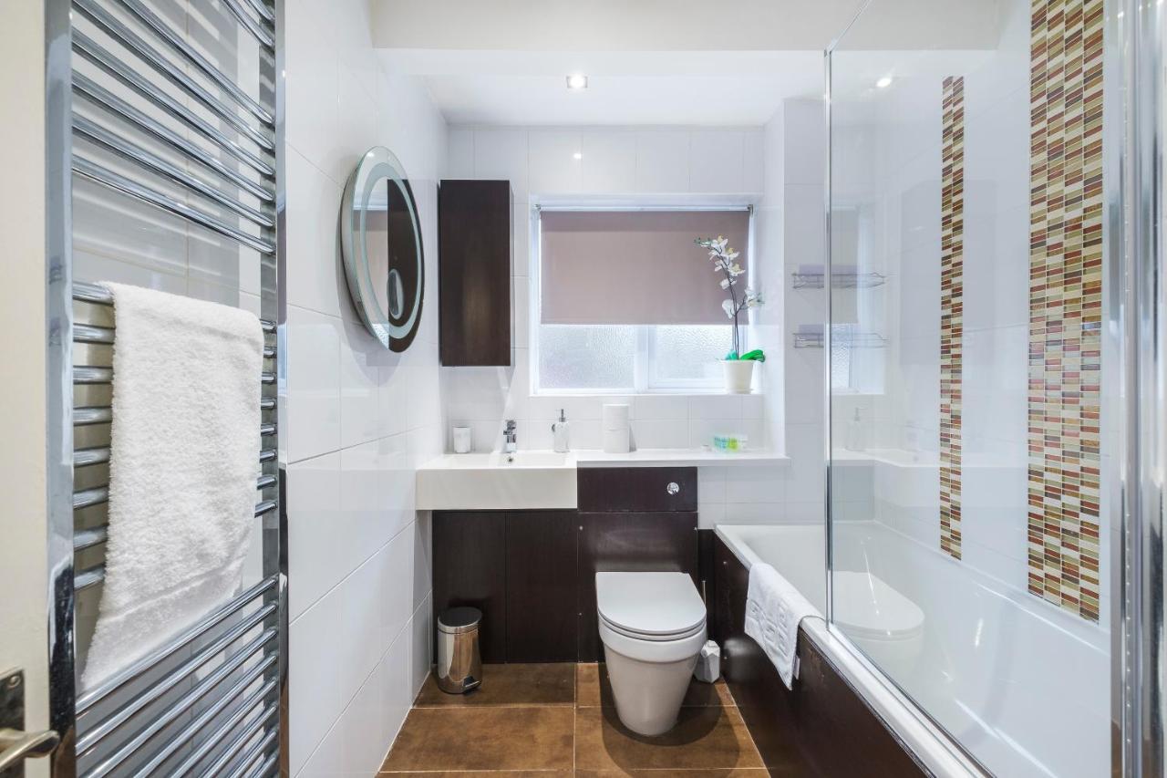 Beautiful 3 Bed House With Amazing Views In Dartford, Kent Apartman Kültér fotó
